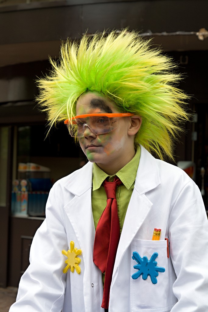 living statue oss levend standbeeld evenement event festival festiviteit kunst art straatkunst streetart artiest beeld beeldhouwwerk sculpture sculptuur